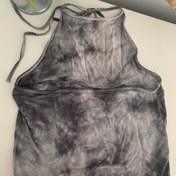 Tie-Dye Halter Tank Top - Picture 2 of 3